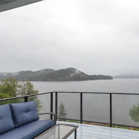 The Oceanfront Inn On Stephens Bay Coal Harbour Exterior foto