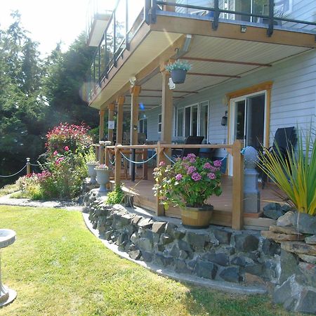 The Oceanfront Inn On Stephens Bay Coal Harbour Exterior foto