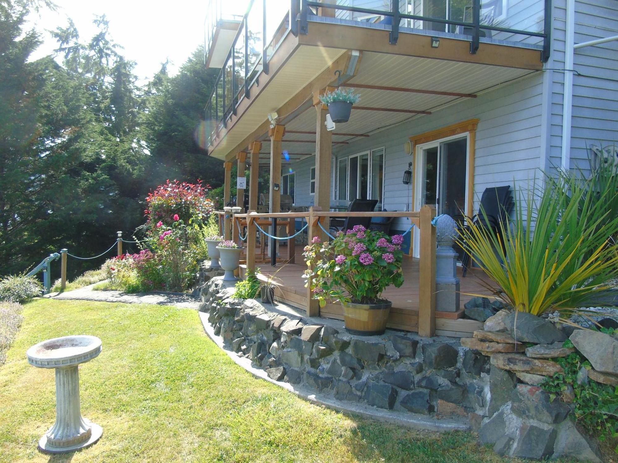 The Oceanfront Inn On Stephens Bay Coal Harbour Exterior foto